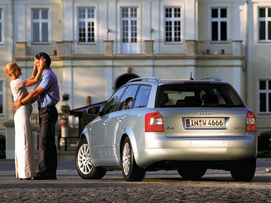  Audi A4 2.5 TDI Avant (B6,8E) 2001 года  (фото 6 из 13)